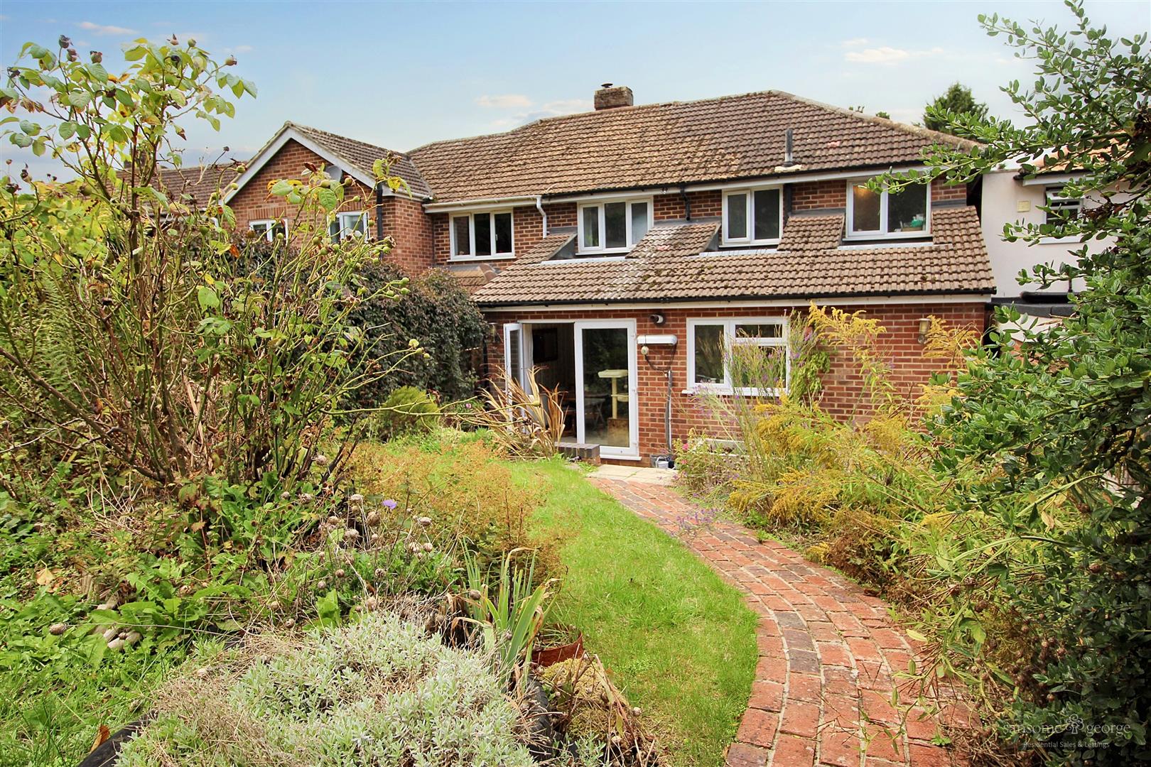 3 bed property in Overdown Road, Reading